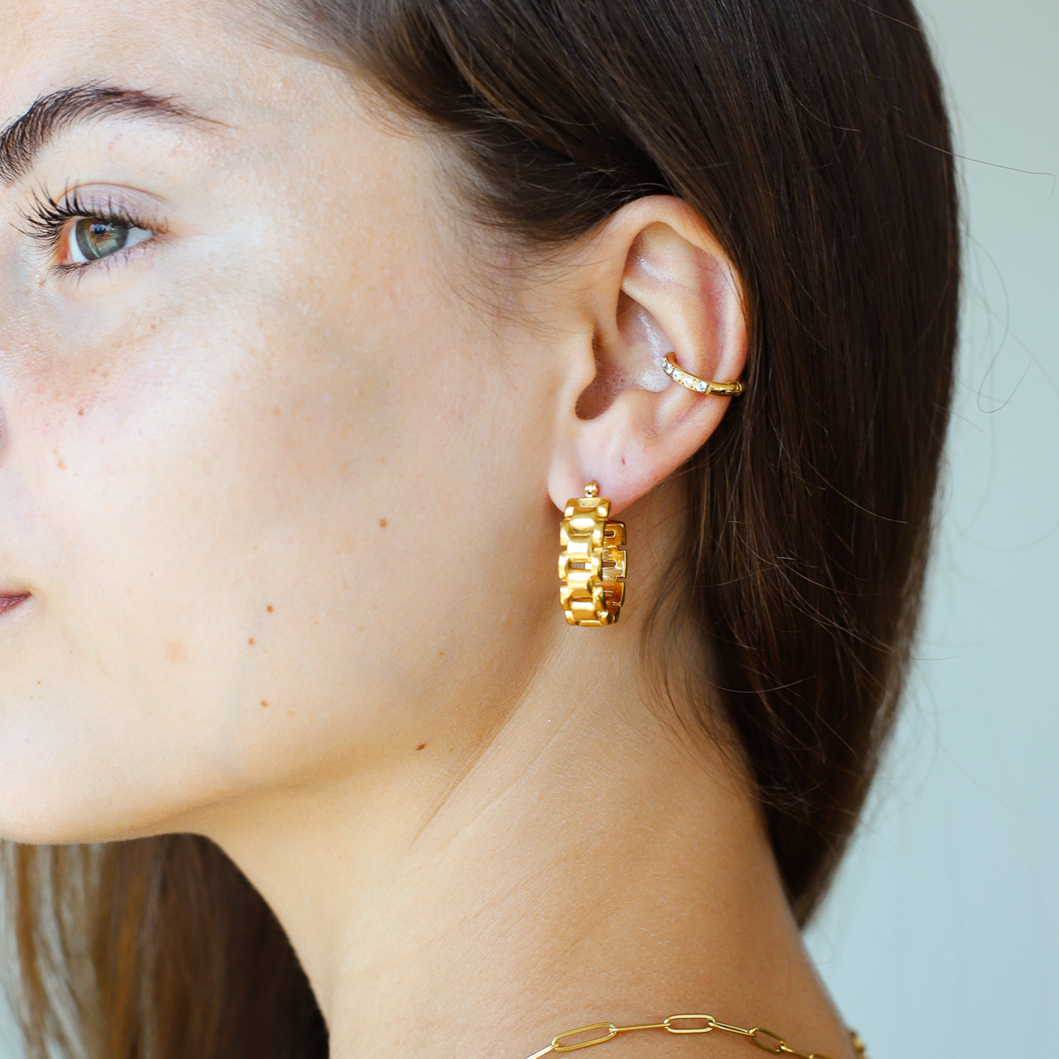 Brincos de correntes